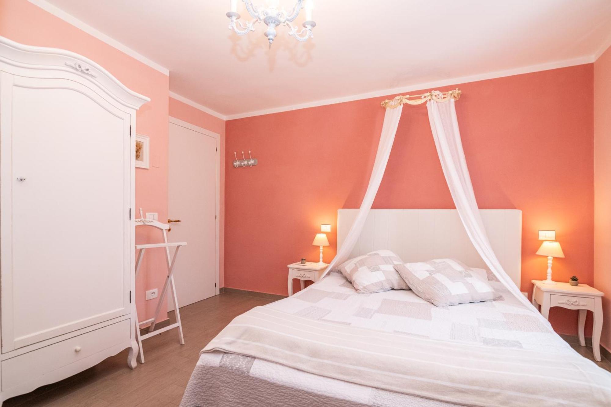 La Vecchia Tenenza B&B Читта-делла-Пьеве Экстерьер фото